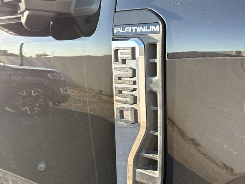 Used 2024 Ford F250 Platinum AWD/4WD image 5