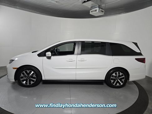 Certified 2026 Honda Odyssey EX-L image 3