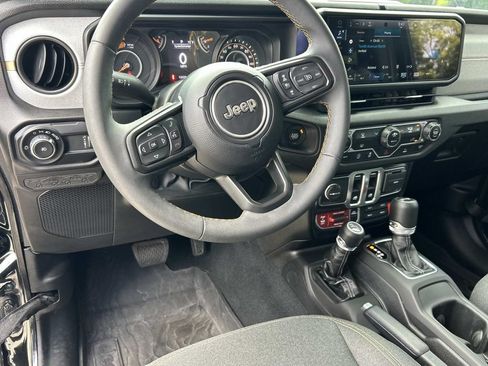 Used 2024 Jeep Wrangler Sport AWD/4WD image 21