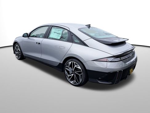 New 2025 Hyundai Ioniq 6 SEL image 8