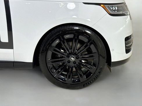 Used 2024 Land Rover Range Rover SE AWD/4WD image 40