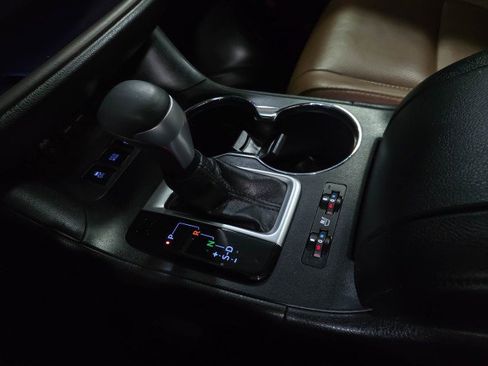 Used 2019 Toyota Highlander Limited Platinum image 29