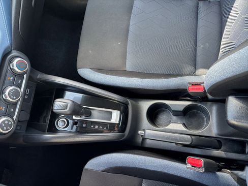 Used 2025 Nissan Versa SV image 39