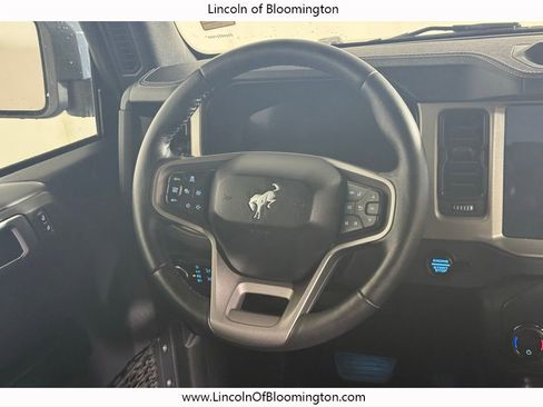 Used 2025 Ford Bronco Outer Banks AWD/4WD image 25