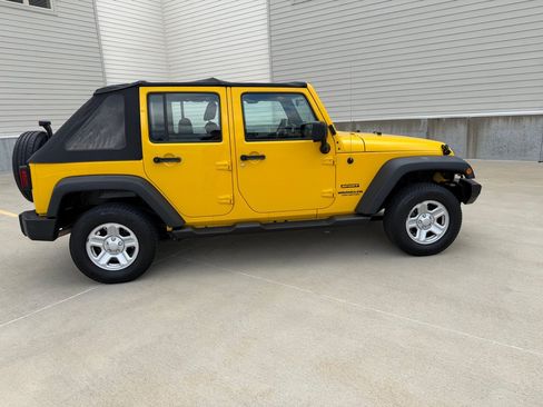 Used 2011 Jeep Wrangler Unlimited Sport AWD/4WD image 8