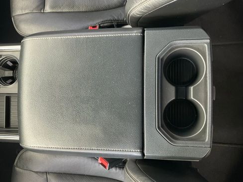 Certified 2022 Ford F250 XLT w/ XLT Premium Package image 40