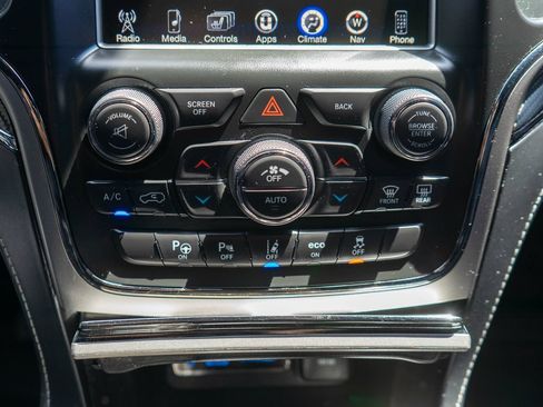 Used 2017 Jeep Grand Cherokee SRT AWD/4WD image 28