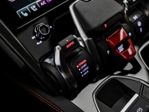 Used 2024 Lamborghini Urus S image 61