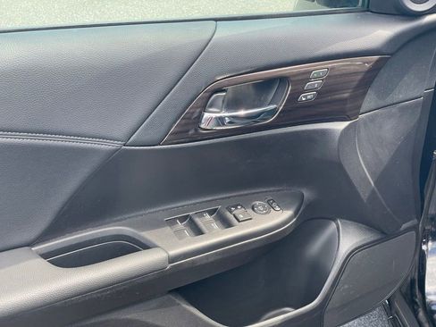 Used 2016 Honda Accord EX-L image 13