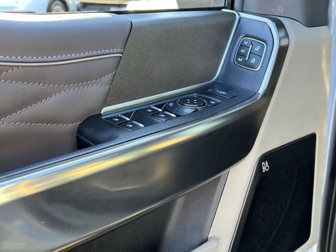 Used 2025 Ford F450 Platinum w/ Platinum Plus Package image 15