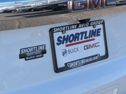 Used 2022 GMC Yukon SLT AWD/4WD image 37