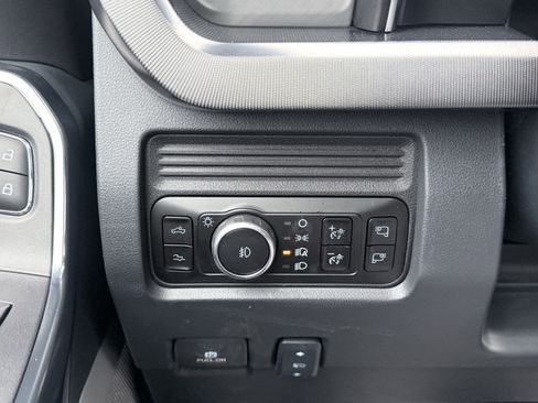 Used 2025 Ford F450 Platinum w/ FX4 Off-Road Package image 79