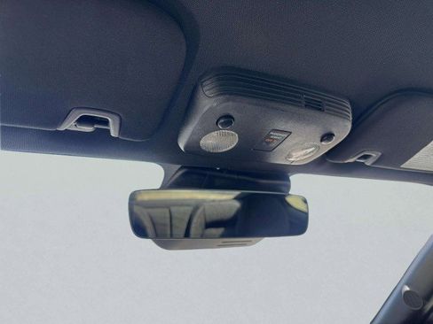 Used 2021 Ford Mustang Coupe image 32