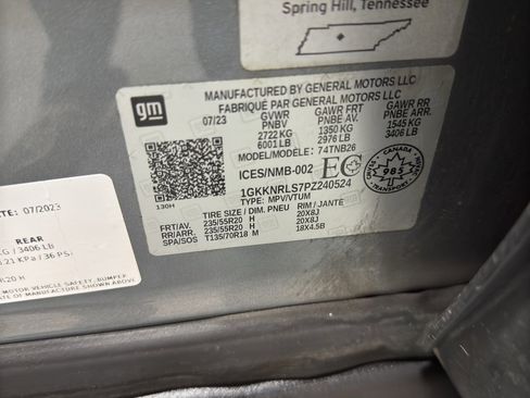 Used 2023 GMC Acadia SLE w/ Infotainment Package image 42