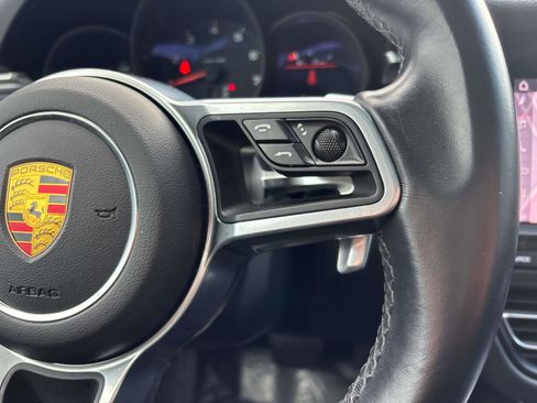Used 2021 Porsche Macan w/ Driver Memory Package image 19