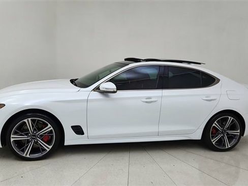 Used 2025 Genesis G70 2.5T w/ Sport Prestige Package image 3