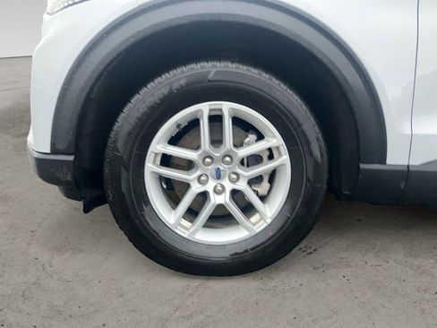 Certified 2025 Ford Explorer Active image 13