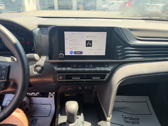 Used 2025 Toyota Camry SE w/ Convenience Package FWD image 17