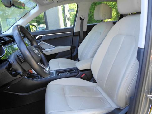 Used 2023 Audi Q3 2.0T Premium Plus AWD/4WD image 2