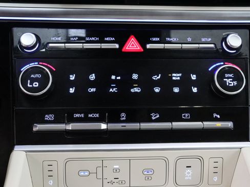 Used 2025 Hyundai Santa Fe Calligraphy image 20