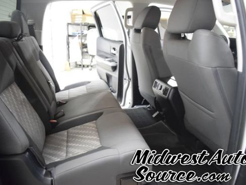Used 2021 Toyota Tundra SR5 w/ SR5 Upgrade Package AWD/4WD image 31