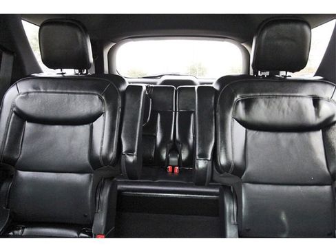 Used 2020 Ford Explorer Limited image 14