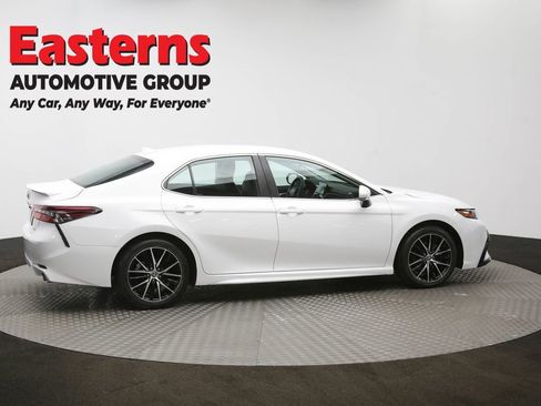 Used 2024 Toyota Camry SE image 43