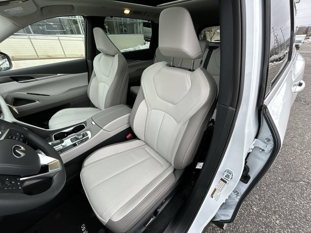 Used 2026 INFINITI QX60 Luxe w/ Cargo Package AWD/4WD image 11