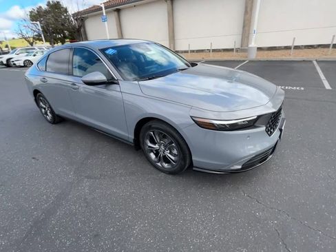 Certified 2025 Honda Accord EX-L image 2