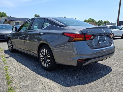 Certified 2023 Nissan Altima 2.5 SV FWD image 4