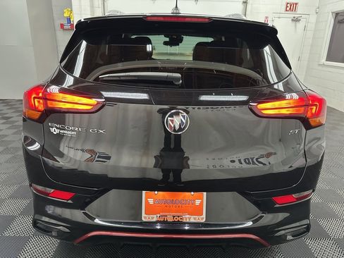 Used 2023 Buick Encore GX Select w/ Sport Touring Package image 9