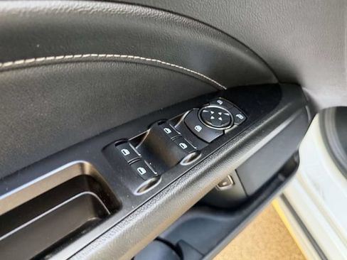Used 2019 Ford Fusion Energi Titanium FWD image 16