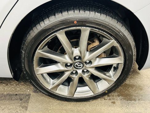 Used 2018 MAZDA MAZDA3 Touring FWD image 29