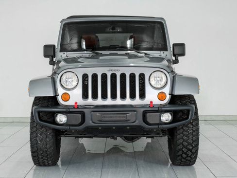 Used 2013 Jeep Wrangler Unlimited Rubicon image 3