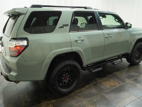 Certified 2022 Toyota 4Runner TRD Off-Road Premium AWD/4WD image 4