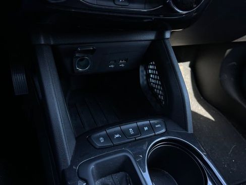 Used 2025 Chevrolet TrailBlazer LT image 17