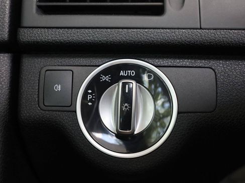 Used 2011 Mercedes-Benz C 300 4MATIC Sedan image 31