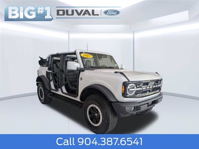 New 2025 Ford Bronco Outer Banks w/ Sasquatch Package