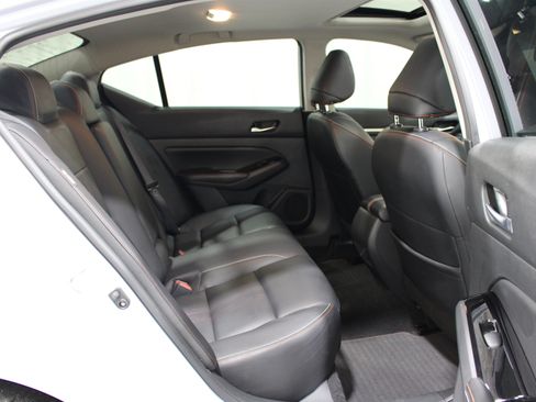 Used 2023 Nissan Altima 2.5 SR w/ SR Premium Package FWD image 23