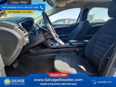 Used 2018 Ford Fusion SE w/ Fusion SE Technology Package FWD image 9