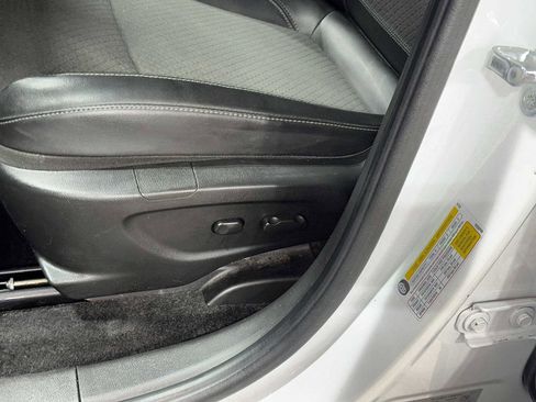 Used 2018 Buick Encore Preferred FWD image 22