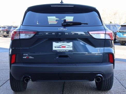 Used 2022 Ford Escape SE w/ SE Sport Appearance Package image 5