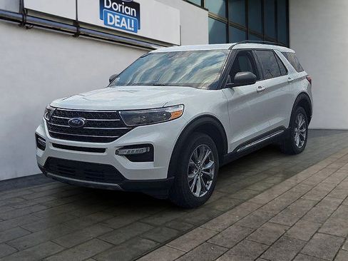Certified 2023 Ford Explorer XLT w/ Equipment Group 202A AWD/4WD image 7