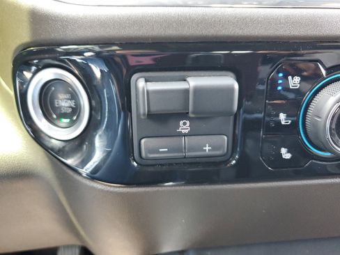 Used 2024 Chevrolet Silverado 1500 LTZ image 21