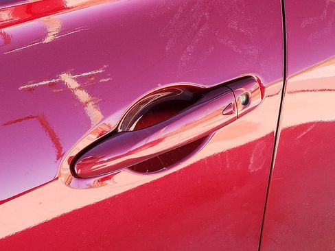 Used 2022 Nissan Kicks SR w/ Premium Package image 8