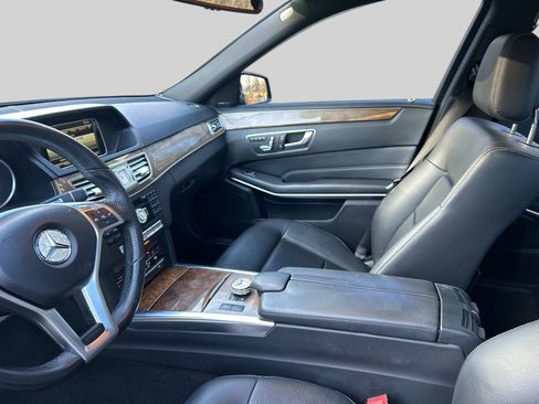 Used 2014 Mercedes-Benz E 350 4MATIC Sedan image 23