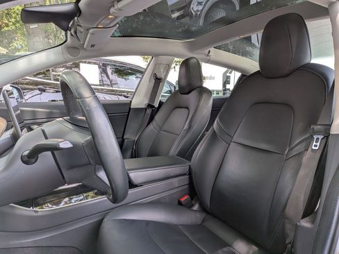 Used 2018 Tesla Model 3 Long Range RWD image 15