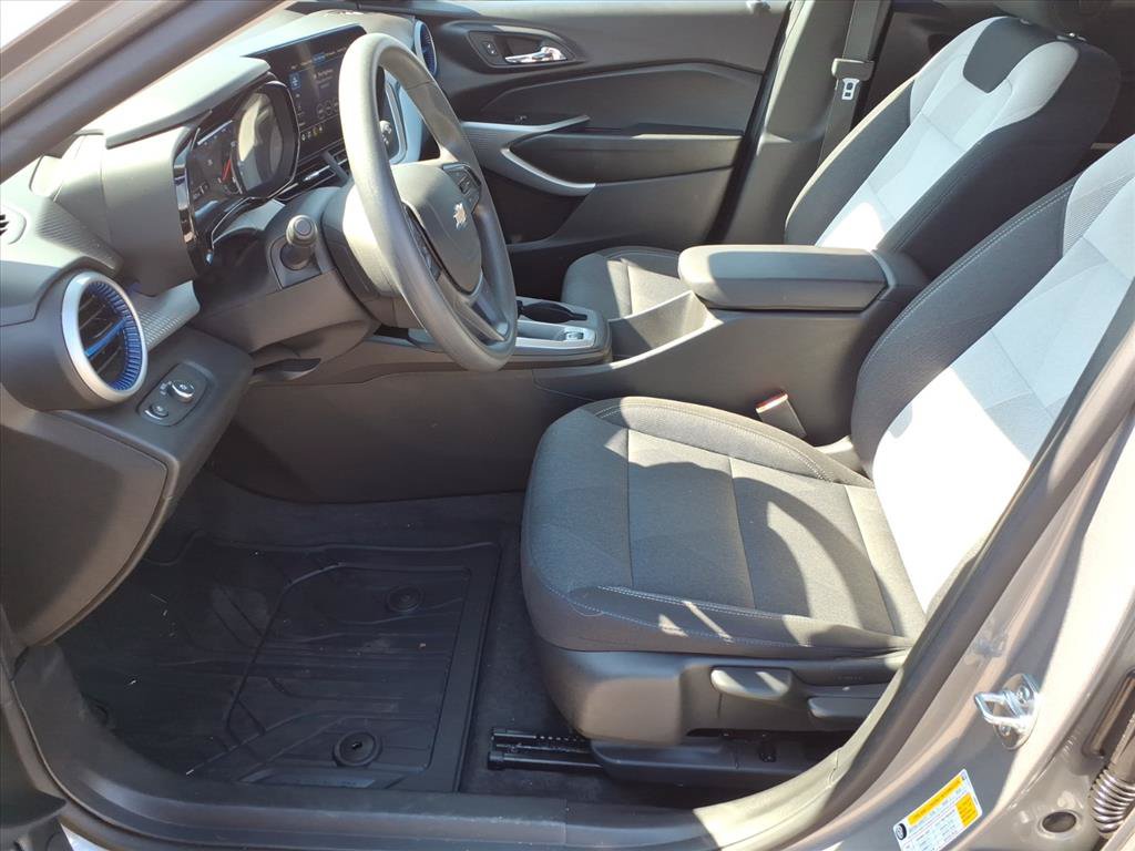 Used 2026 Chevrolet Trax LS w/ Driver Confidence Package FWD image 11