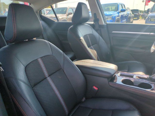 Used 2025 Nissan Altima 2.5 SR FWD image 33