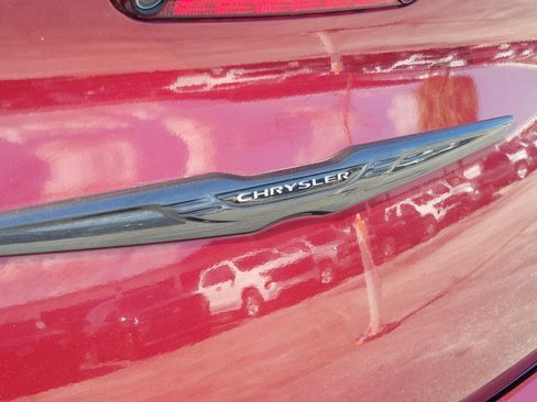 Used 2021 Chrysler 300 Touring L RWD image 10